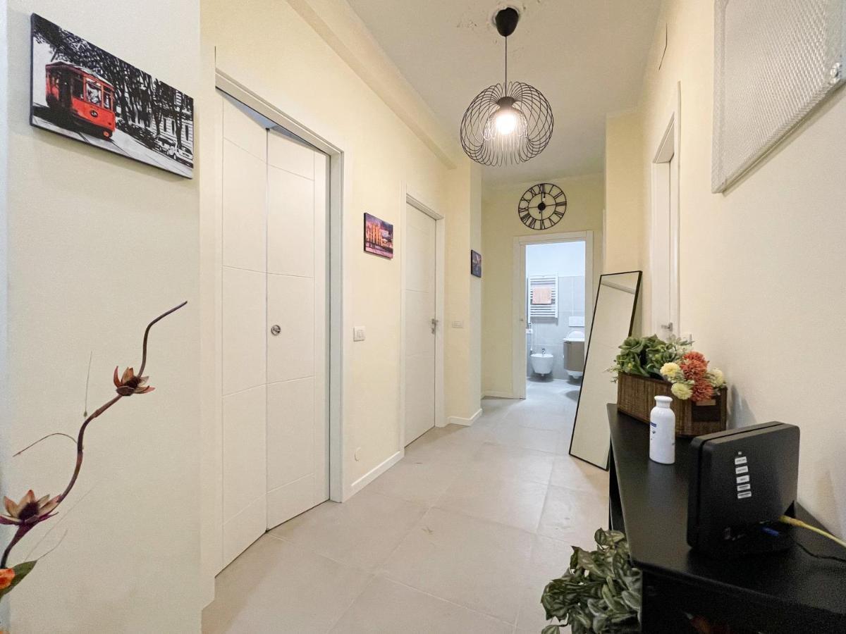 Accogliente Camera A Milano Exterior photo