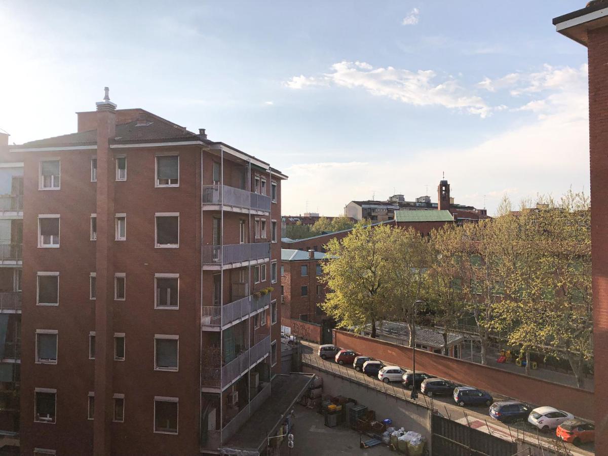 Accogliente Camera A Milano Exterior photo