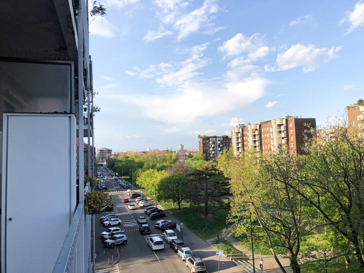 Accogliente Camera A Milano Exterior photo