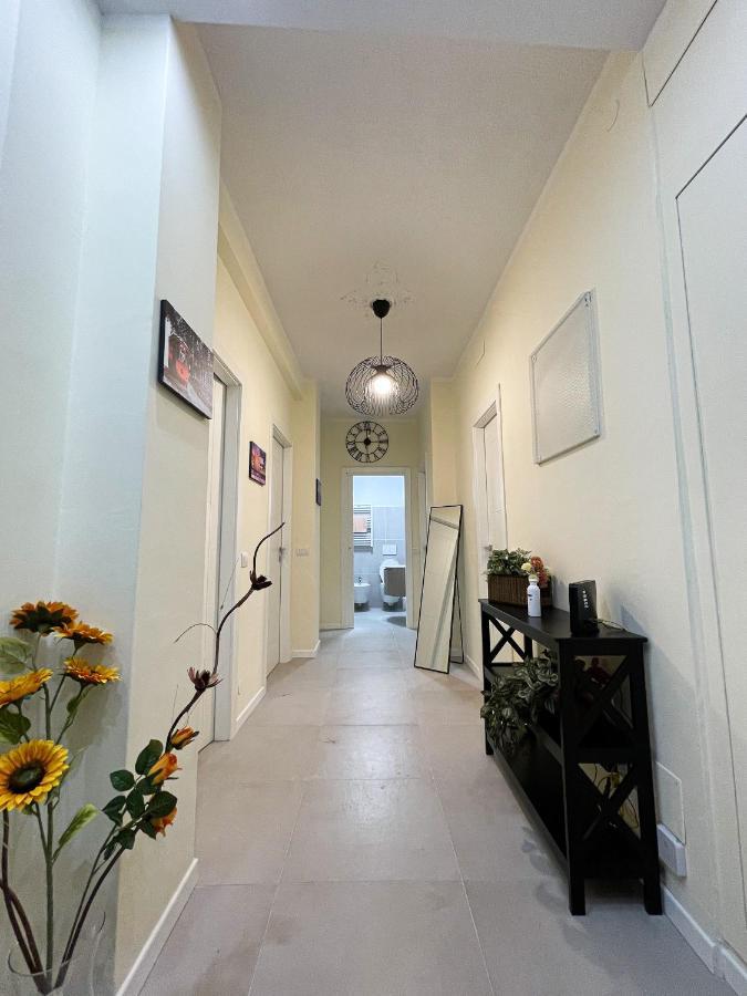 Accogliente Camera A Milano Exterior photo